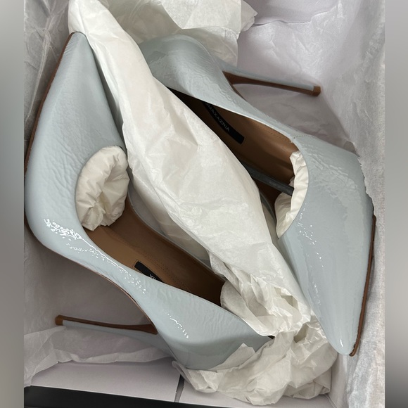 BCBGMAXAZRIA Women’s Nova Pump Crinkle Patent Blue - Picture 4 of 5